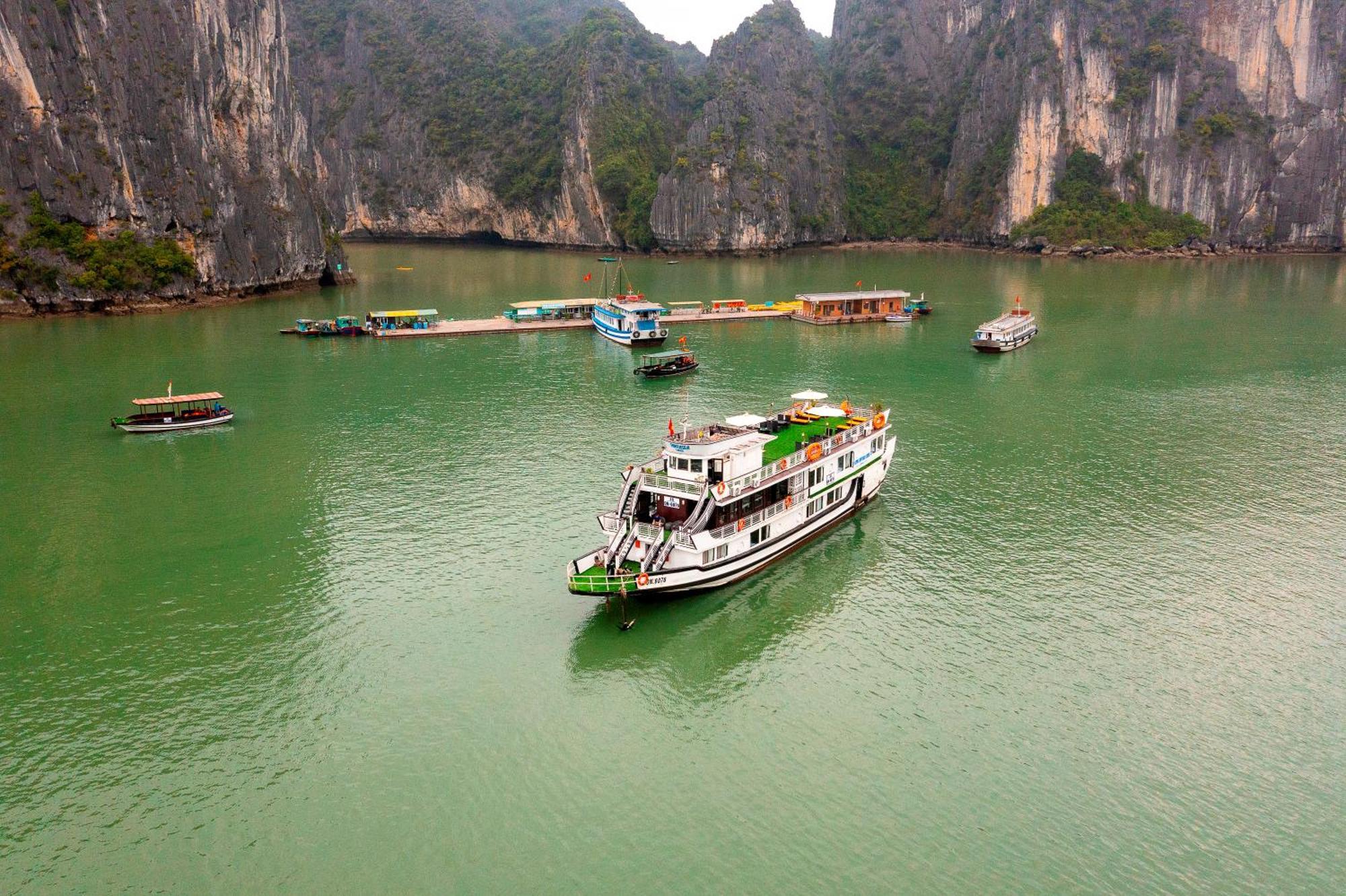 Hotel Halong Fantasea Cruise Hạ Long Exterior foto