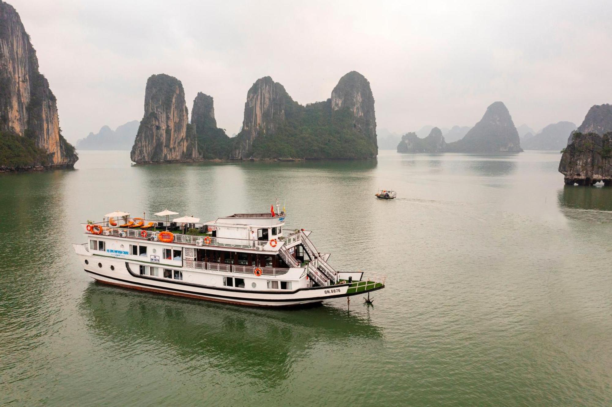 Hotel Halong Fantasea Cruise Hạ Long Exterior foto